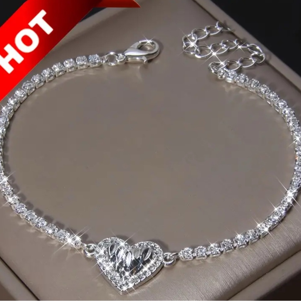 Elegant Silver Heart Bracelet